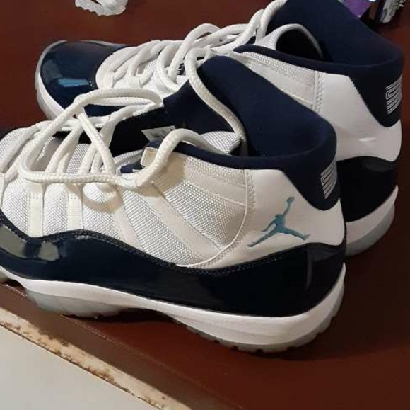 (Text 678-888-5446) Midnight Navy Retro 11's - Picture 3 of 4
